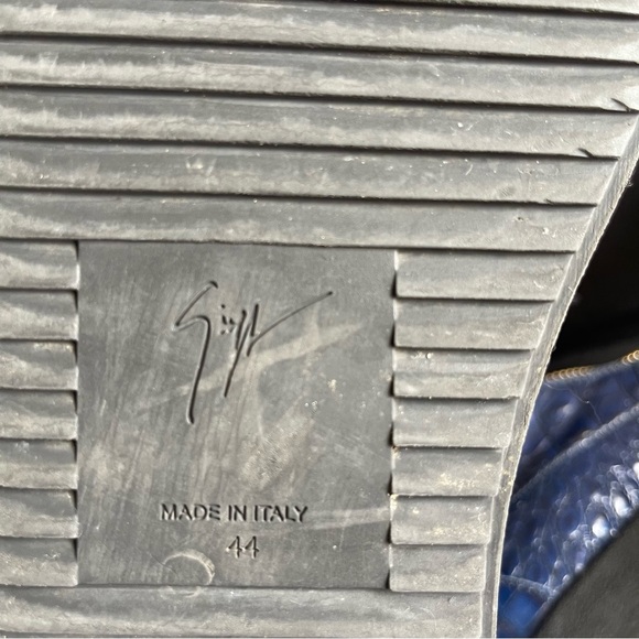 SOLD!! Giuseppe Zanotti Sneakers - Picture 8 of 8